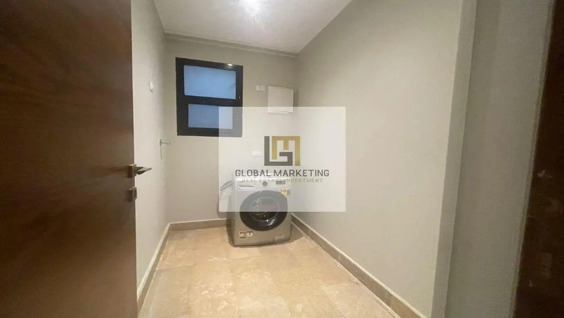 3-bedroom semi-furnished apartment in Eastown