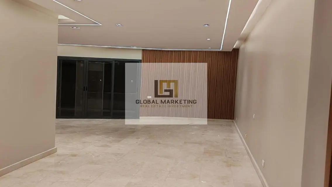 شقه للايجار نصف مفروش اول-سكن بكمبوند سوديك فيليت