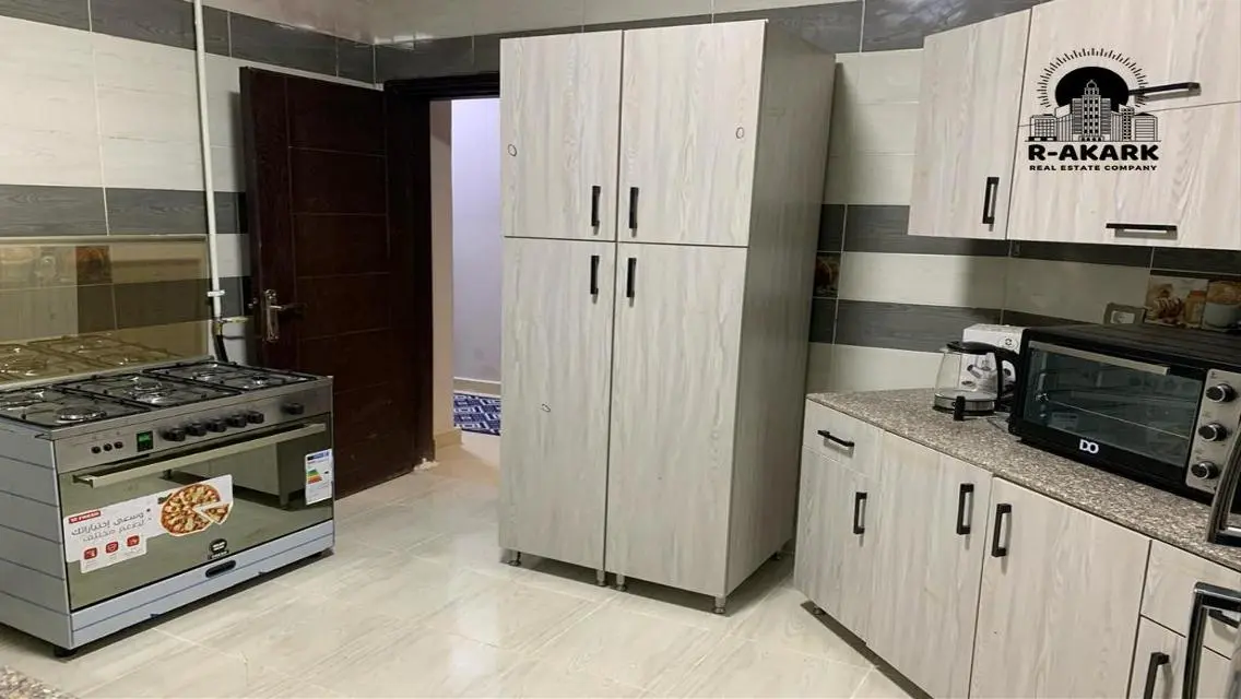 شقة مفروشة للايجار في كمبوند وصال مكيفة وايد جاردن