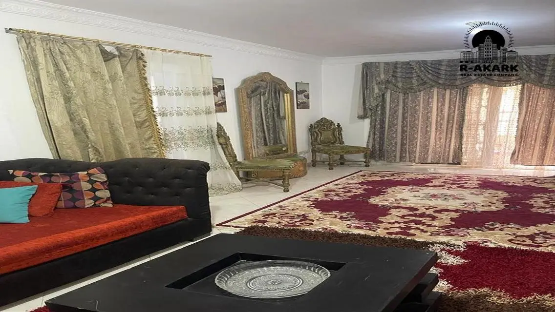 شقة للايجار في كمبوند جاردينيا مجهزة بفرش فندقي