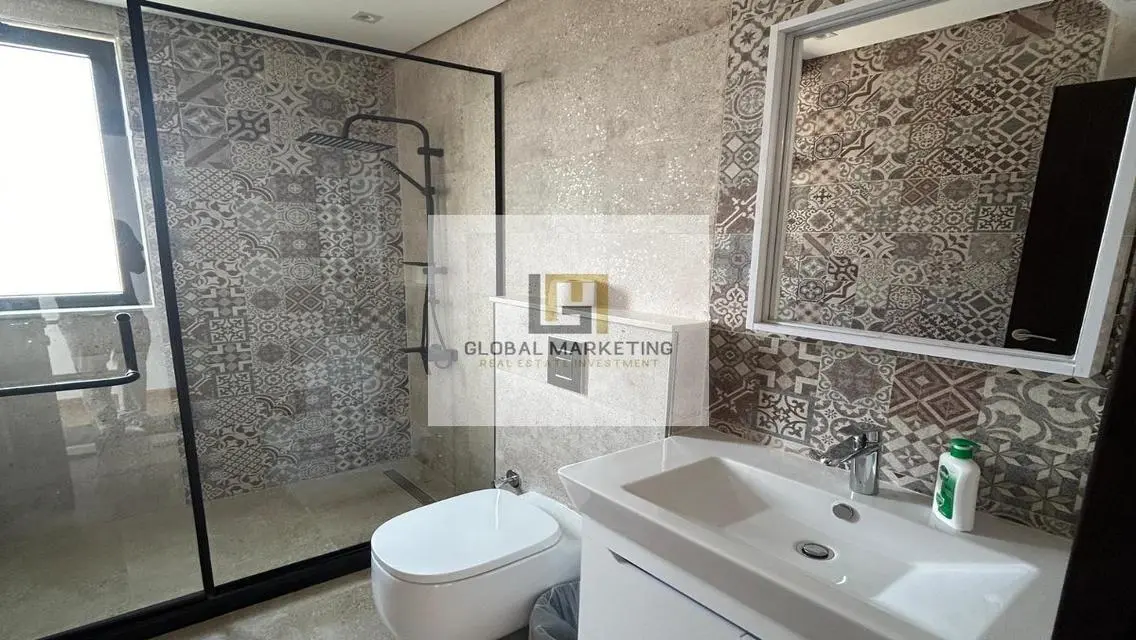 Ultra modern hotel apartment in Lake View Compound
