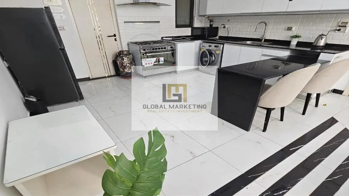 Ultra modern hotel apartment for rent in Lake View