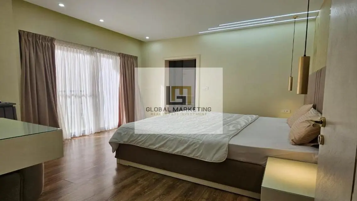 Ultra modern hotel apartment for rent in Lake View