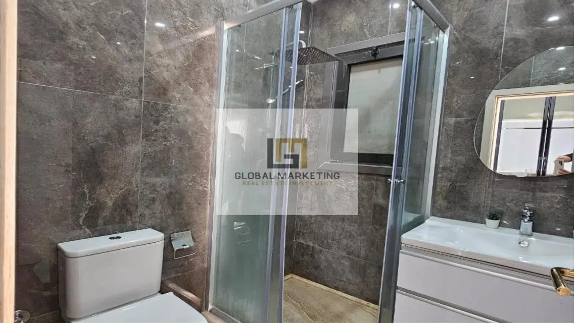 Ultra modern hotel apartment for rent in Lake View