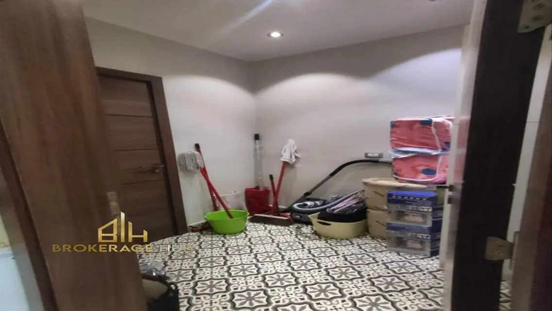 An apartment for rent in a location Eastown ,