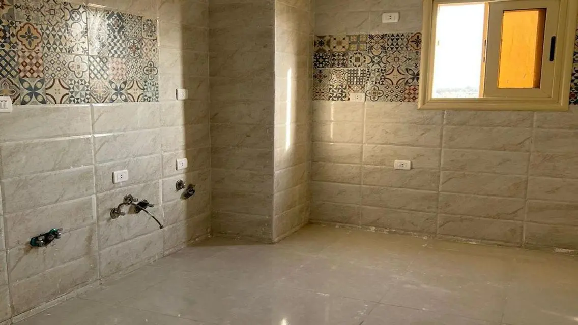 In Dream Land, fully finished with immediate