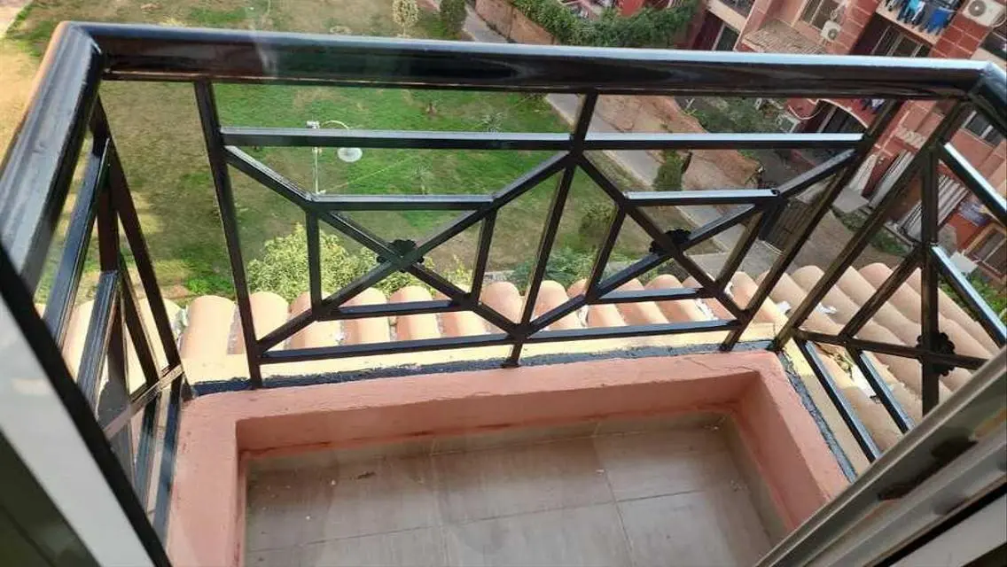 شقه لإيجار قانون جديد كمبوند روضه زايد الشيخ زايد.