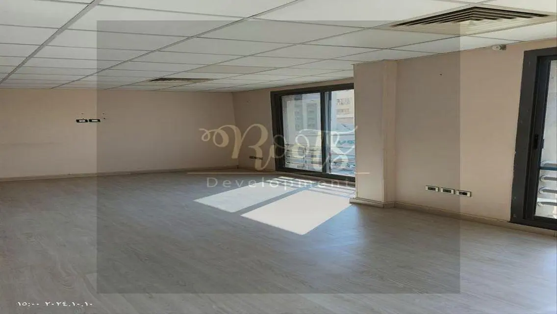 Luxurious Apartment with Ample Space in the City Center