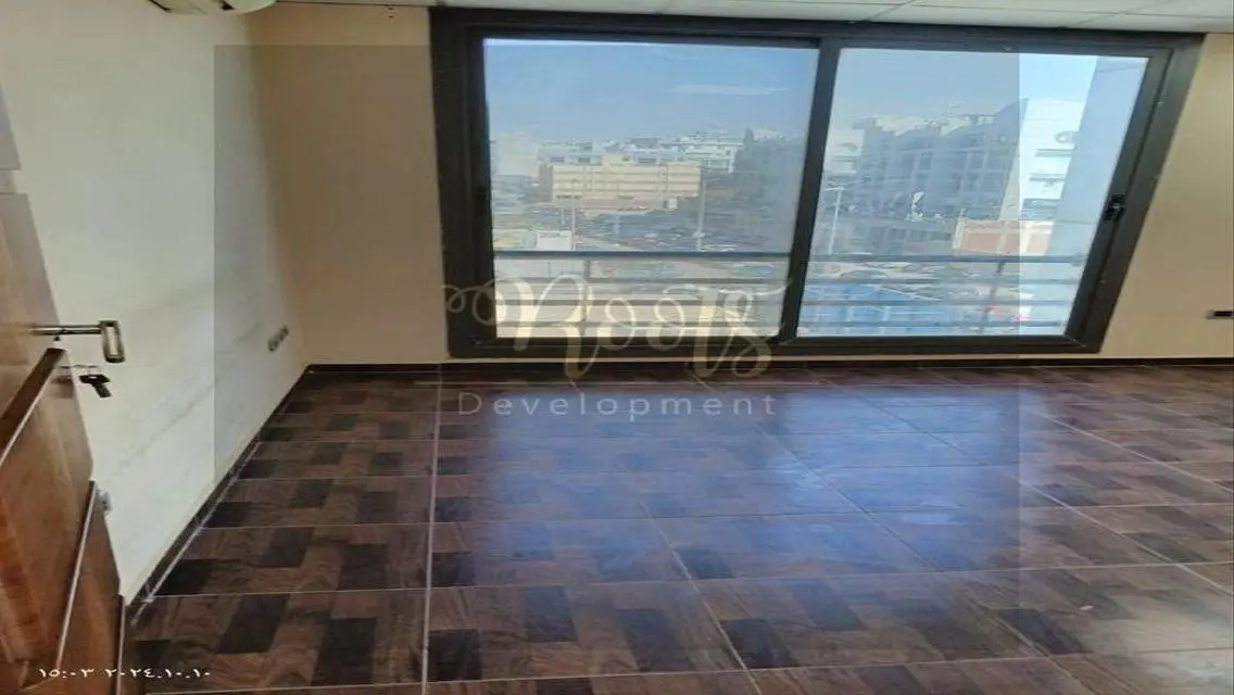 Luxurious Apartment with Ample Space in the City Center