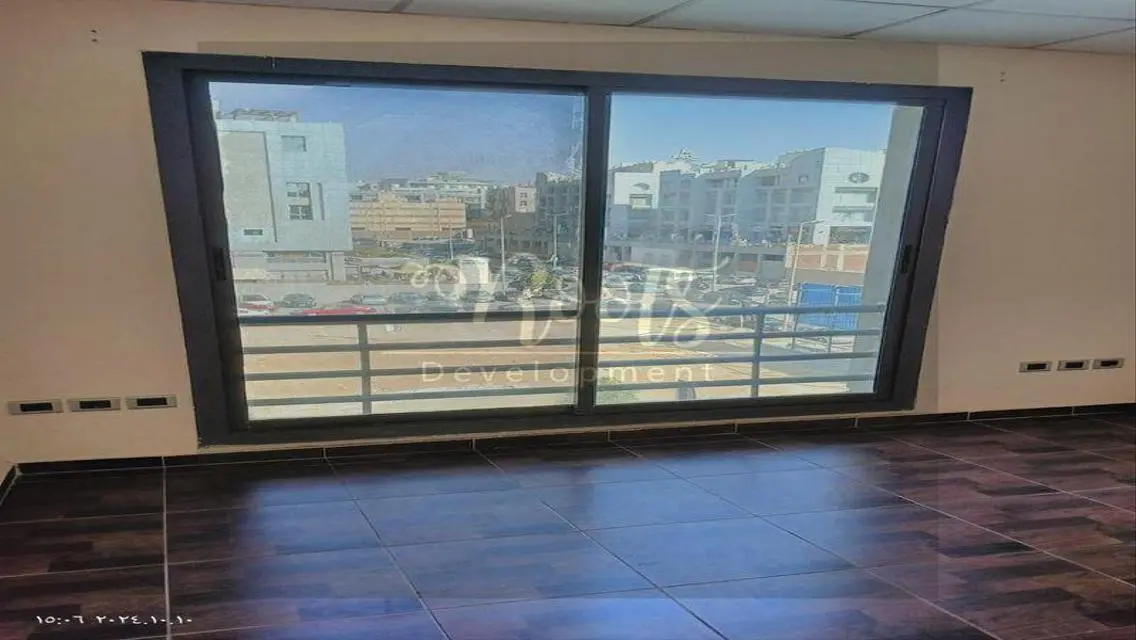 Luxurious Apartment with Ample Space in the City Center