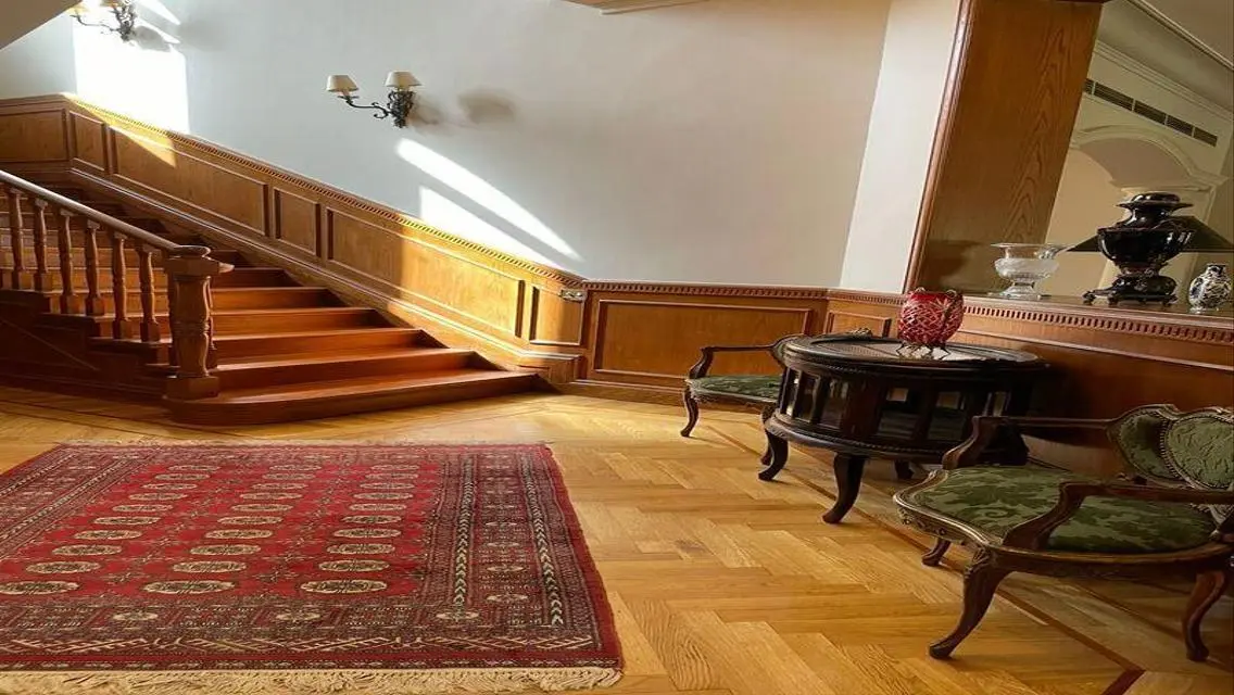 فيلا مستقلة بحمام سباحه للايجار بكمبوند الجزيرة  .
