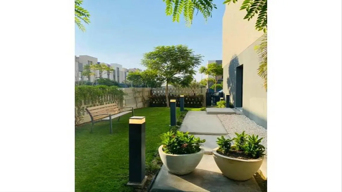 Own Townhouse 200m-Without DP in Shorouk/Al Burouj