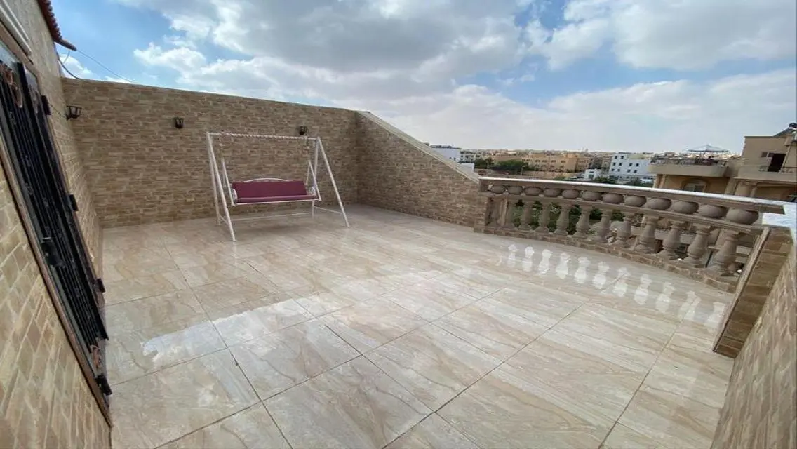 دوبلكس رائع للبيع فيلات الحى الاول التجمع الخامس .