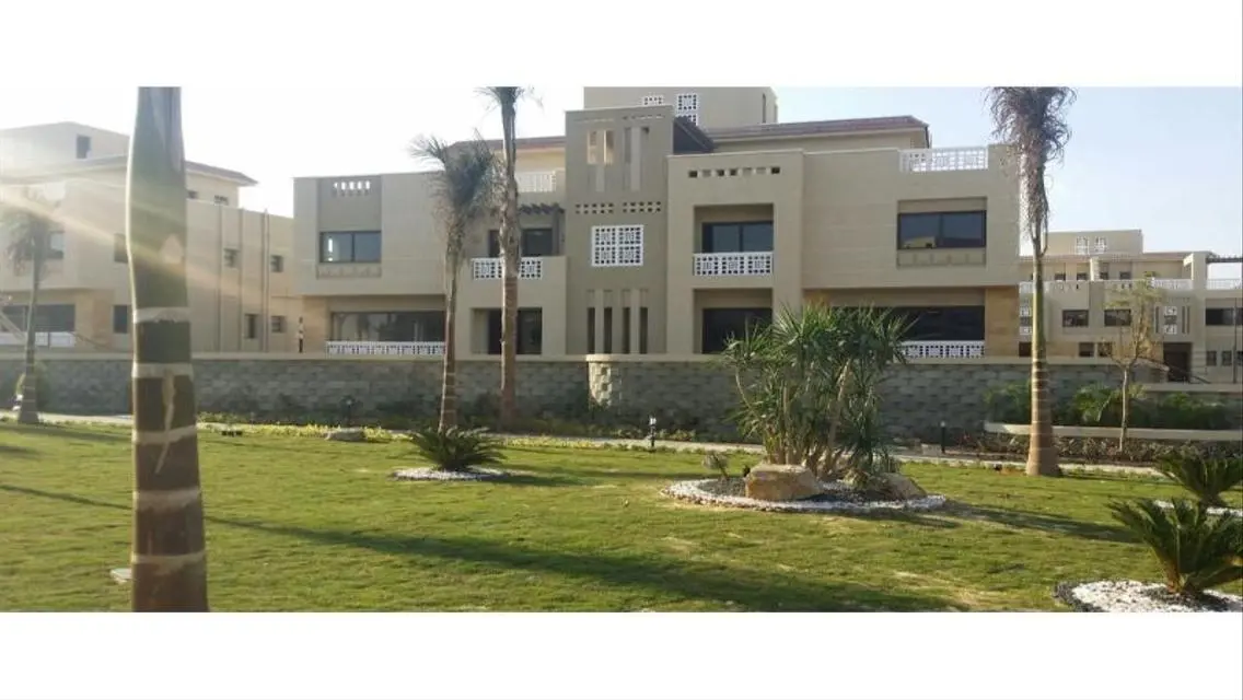 توين هاوس للبيع بكمبوند جرين 4 مباني ادريس بحري