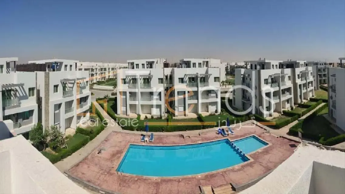 شاليه مع رووف للبيع بحرى  بالمطبخ و التكييفات
