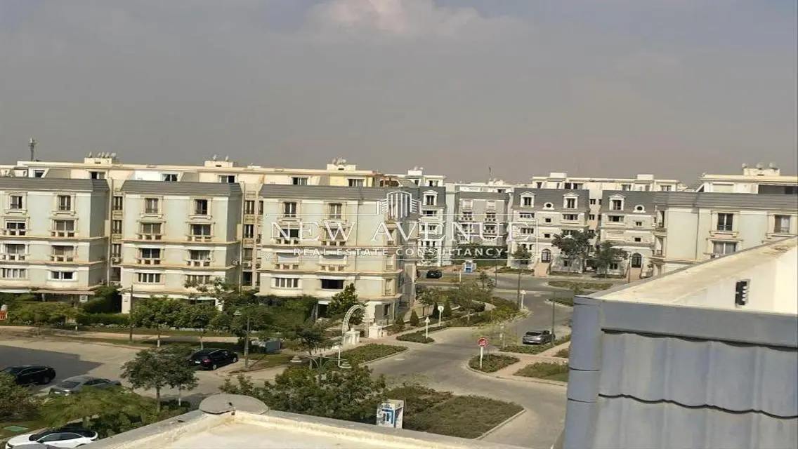 فيلا روف متشطبه للبيع في ماونتن فيو هايد بارك
