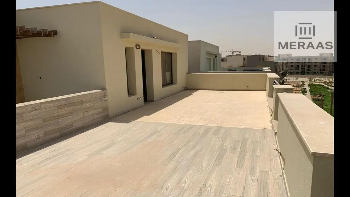 تريبلكس برووف ايست تاون متشطبة سوبر لوكس للايجار