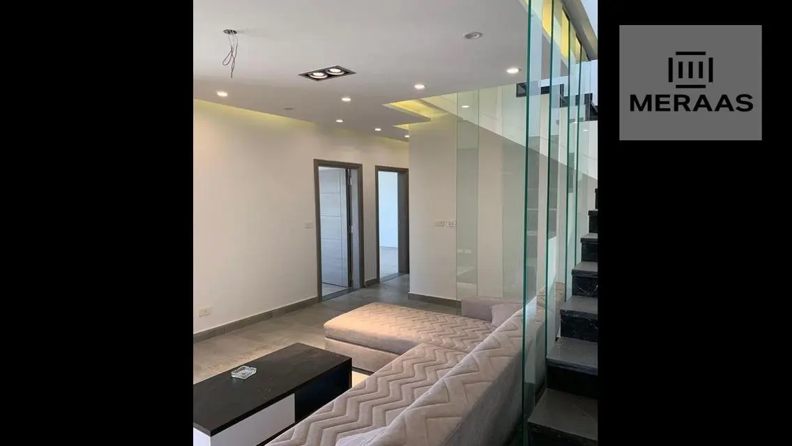 تريبلكس برووف ايست تاون متشطبة سوبر لوكس للايجار