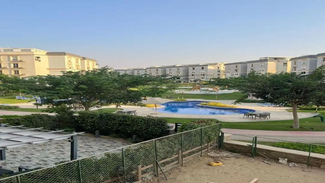 I Villa A Garden for sale Mountain View Hyde Park.