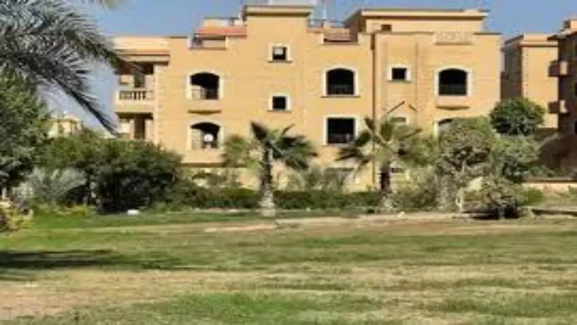 روف للايجار فى ارقى منطقه فى 6 اكتوبر ( غرب سوميد)
