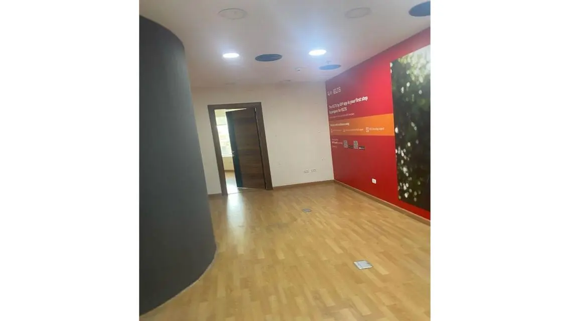 Admin office for Rent , 350 square meters