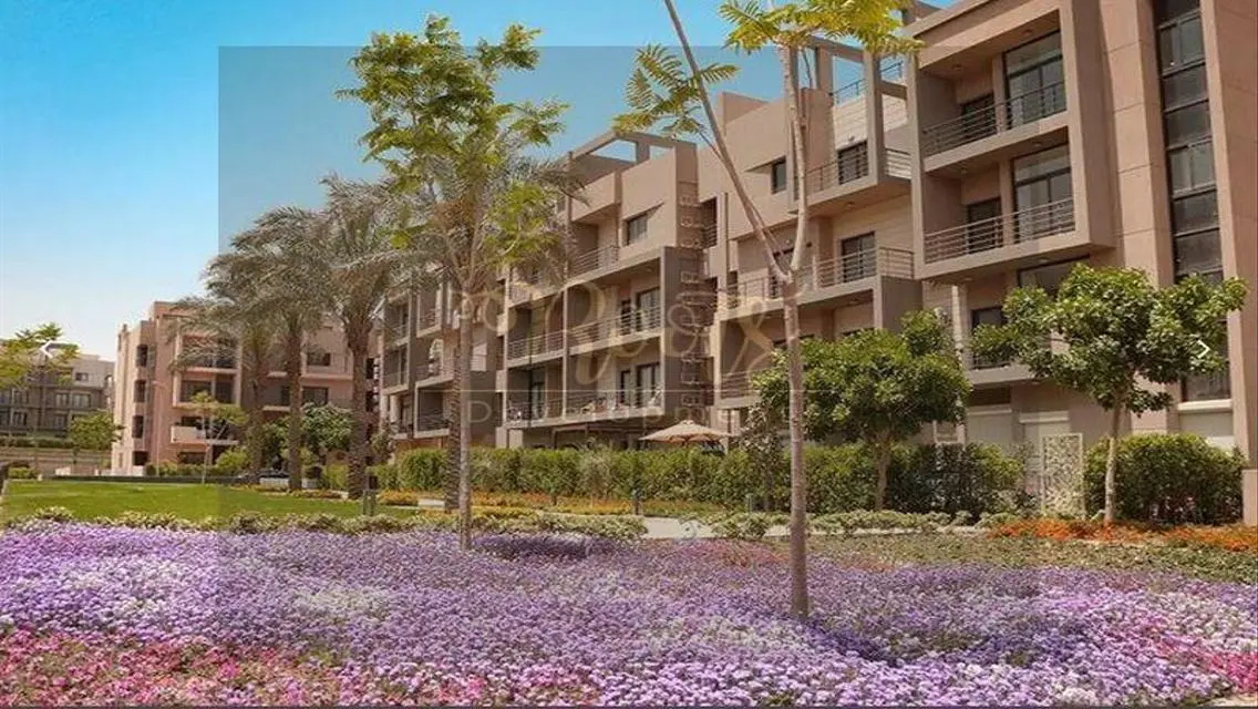 شقةللبيع 5%مقدم استلام سنةيطل علي جولدن سكوير