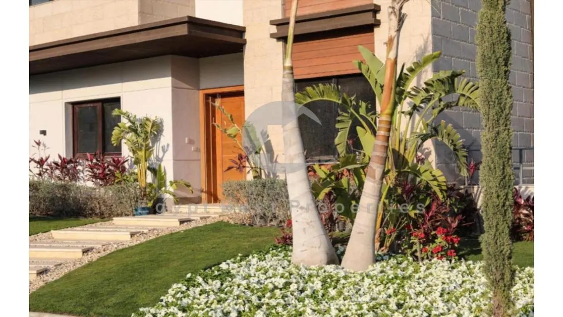 Stand Alone Prime Location At New Cairo Over 10 Y