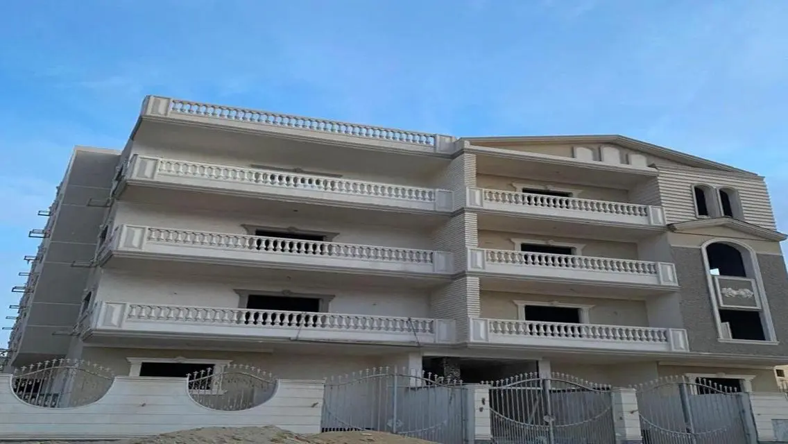 An apartment at a bargain price in Beit Al-Watan,