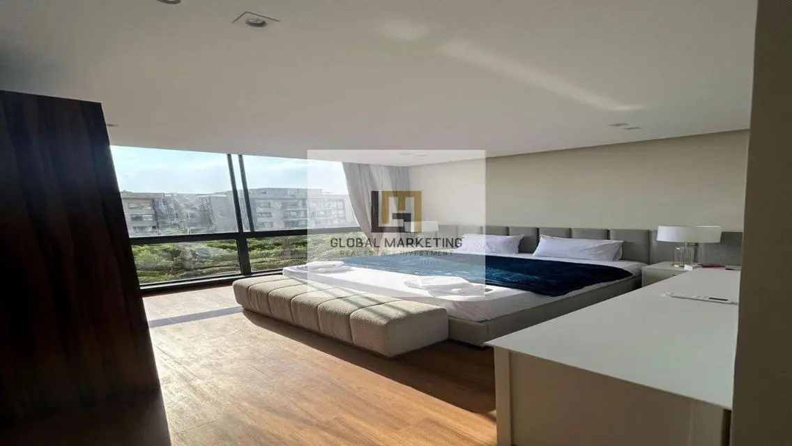 Very luxurious, ultra-modern furnished apartment