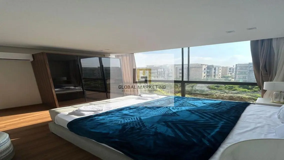 Very luxurious, ultra-modern furnished apartment