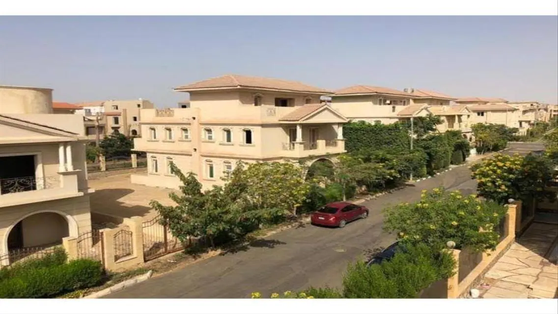 Standalone Resale, ready to move on the north 90th