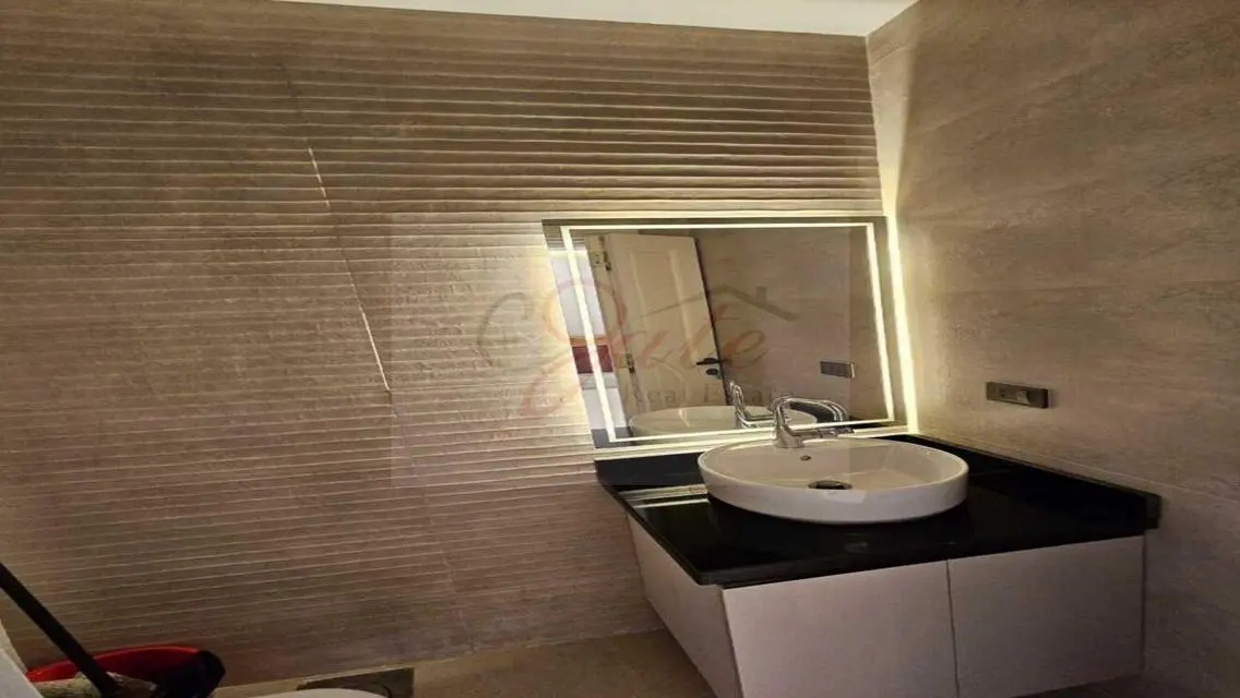 Apartment for sale under the market price