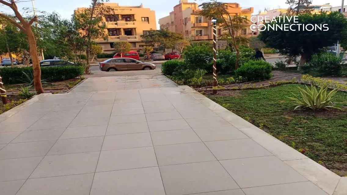 شقة فاخرة بمساحة 82 متر في موقع متميز