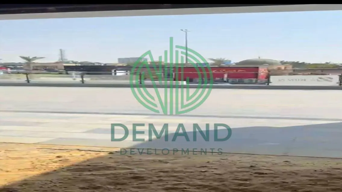 Shop 85 meters for rent on waslet dahshour Z Mall.
