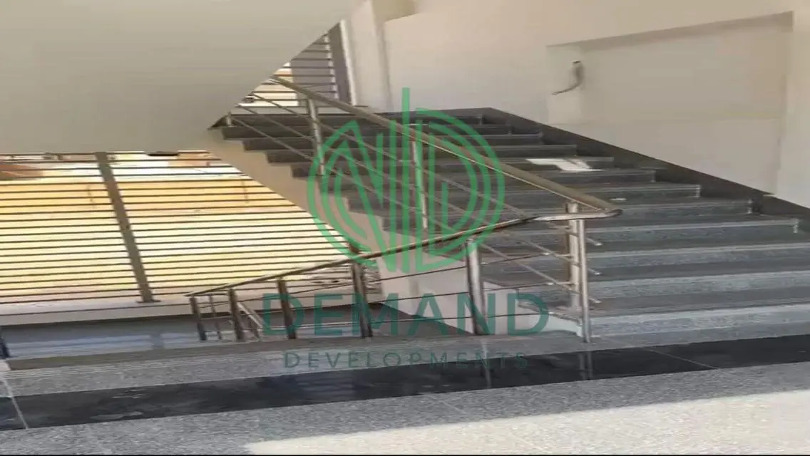 Shop 85 meters for rent on waslet dahshour Z Mall.
