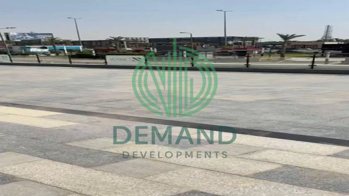 Shop 85 meters for rent on waslet dahshour Z Mall.