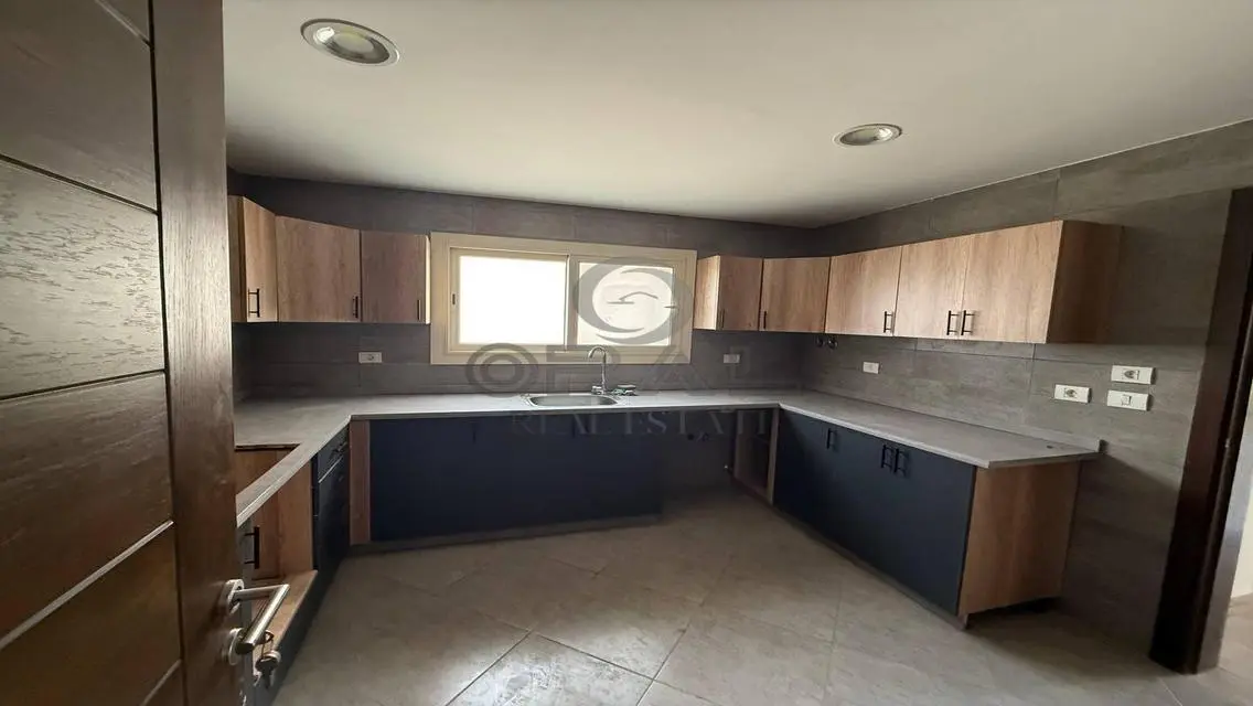 Apartment in New Giza Lake View (3bd+nanny+driver)