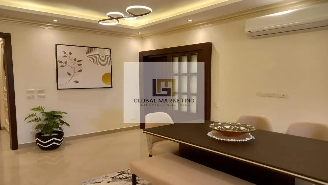 شقة مميزه مفروشه بالكامل للايجار في ايستاون سوديك