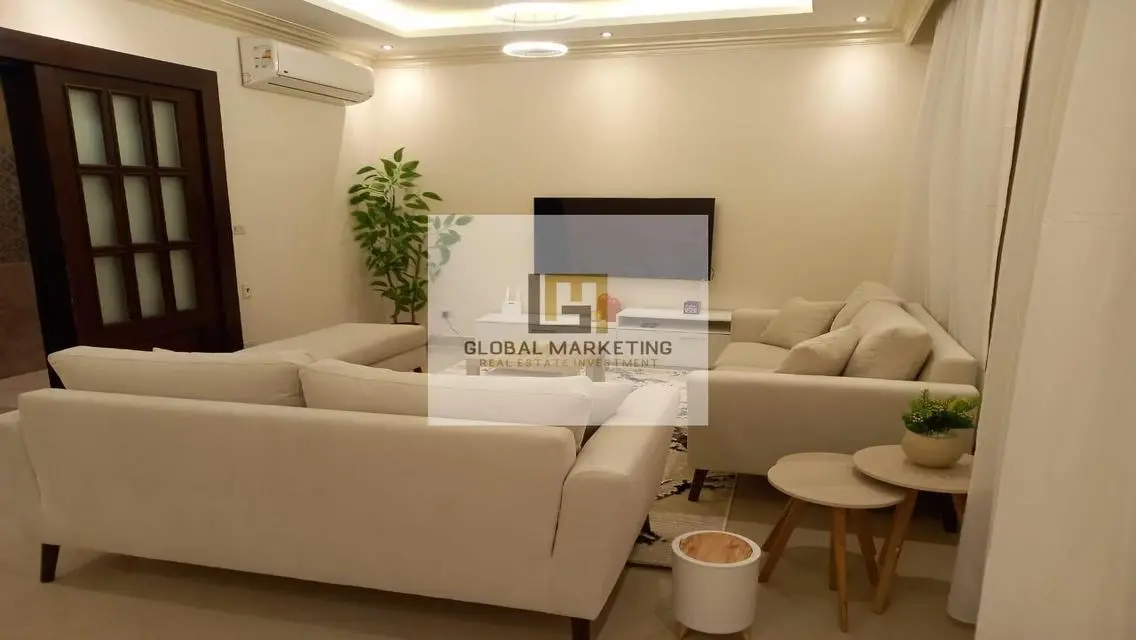 شقة مميزه مفروشه بالكامل للايجار في ايستاون سوديك