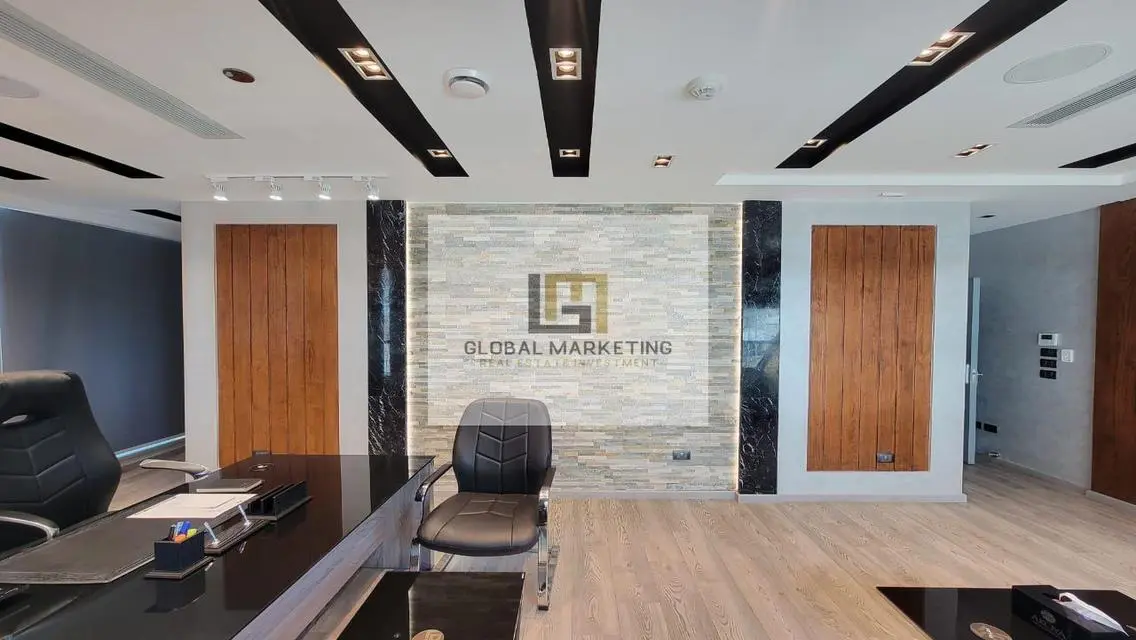 Finished Office 190 Sqm For rent in 90th St Direct
