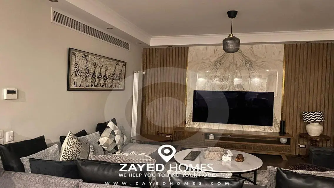 Ground floor duplex for sale in Westown - beverly