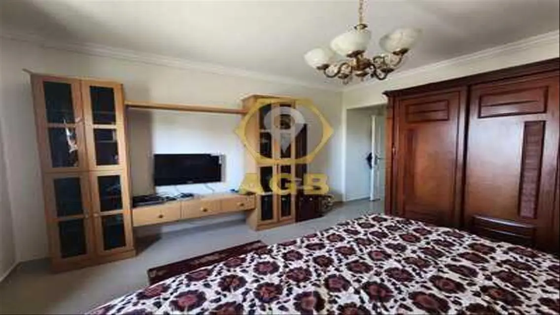 For sale, a 95-square-meter chalet, fully finished