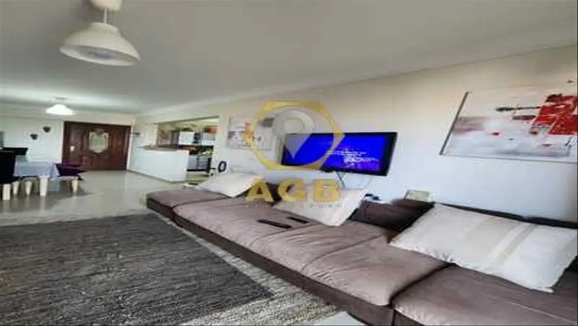 For sale, a 95-square-meter chalet, fully finished