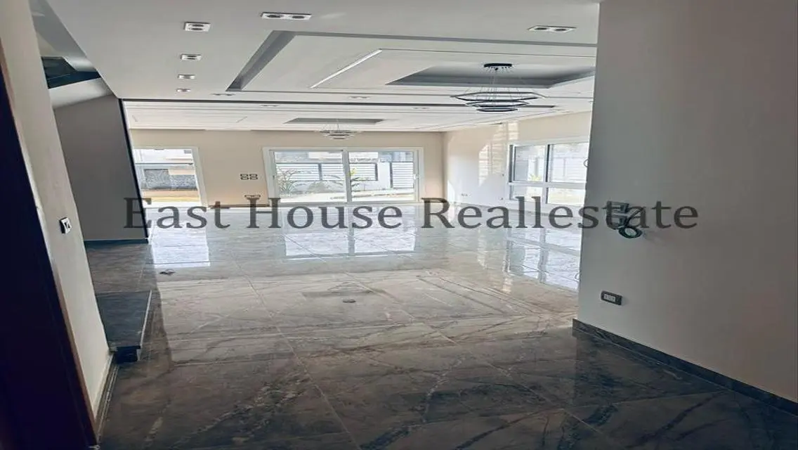 For rent a villa in Hyde Park Compound, Fifth Sett