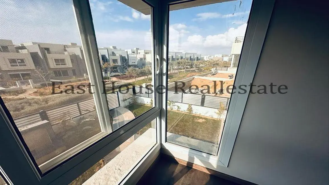 For rent a villa in Hyde Park Compound, Fifth Sett