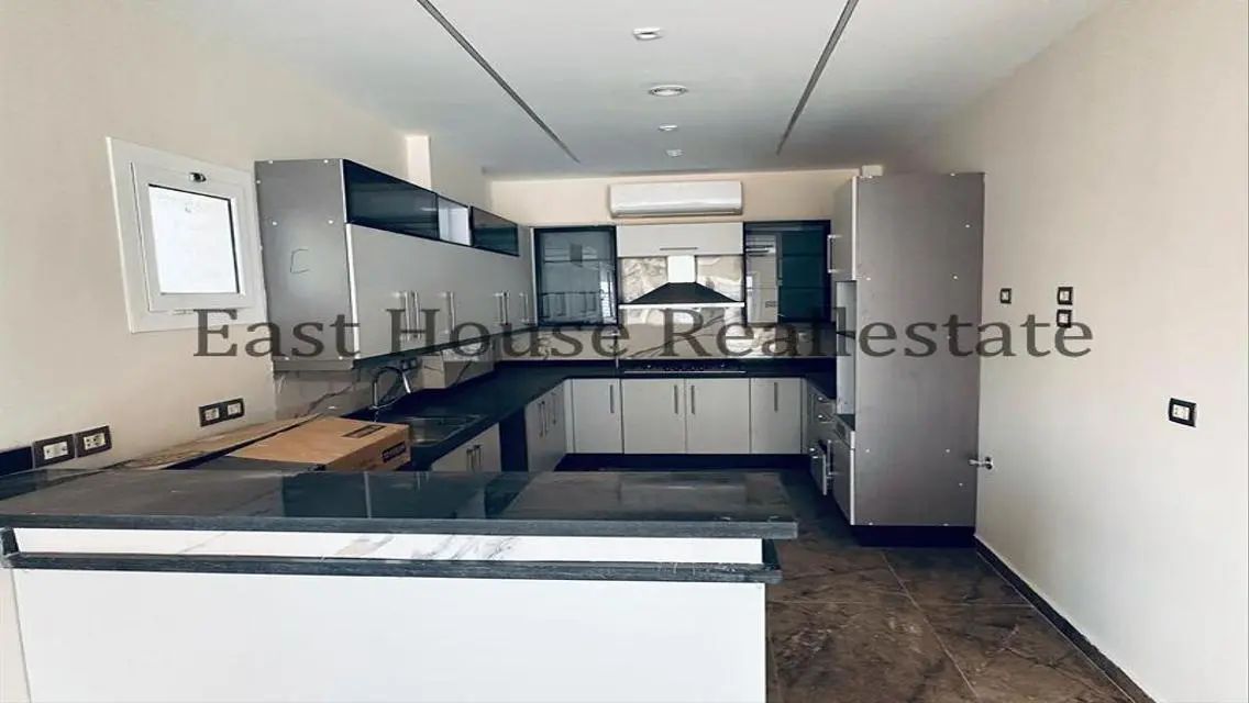 For rent a villa in Hyde Park Compound, Fifth Sett