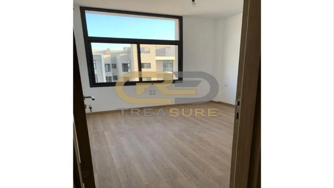 Penthouse - Fifth Square with with Kitchen &amp;  Ac&#39;s
