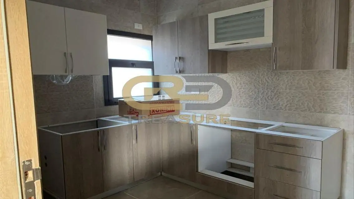 Penthouse - Fifth Square with with Kitchen &amp;  Ac&#39;s