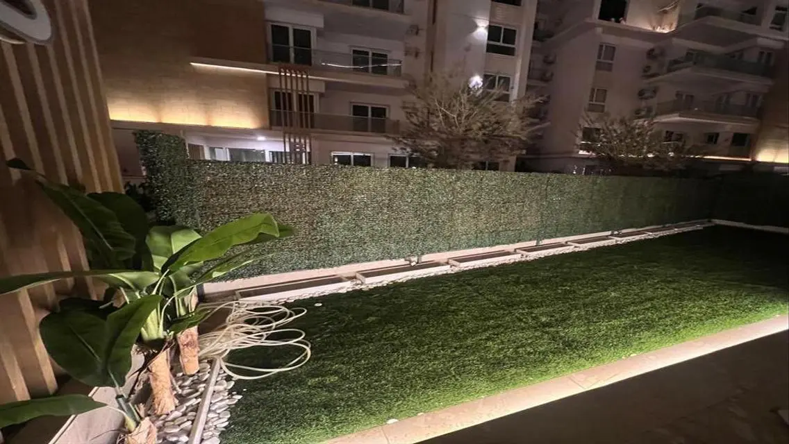 شقه للبيع أرضي بجاردن اي سيتي اكتوبر ماونتن فيو