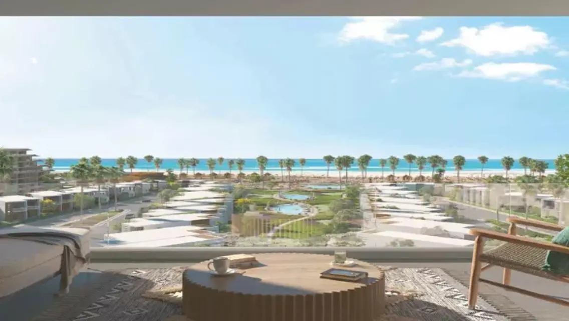 شاليه للبيع في قرية سيليبريشن ويست بيتش ,51م